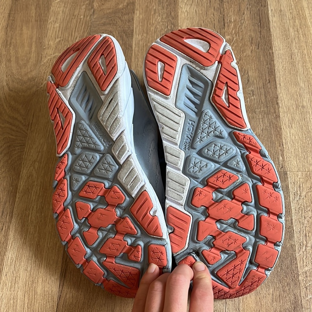 Hoka Arahi 6 Women’s Running/Walking Shoes sz 9.5B - Picture 3 of 5